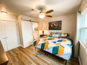 Adorable Guest Suite Central/trendy neighborhood